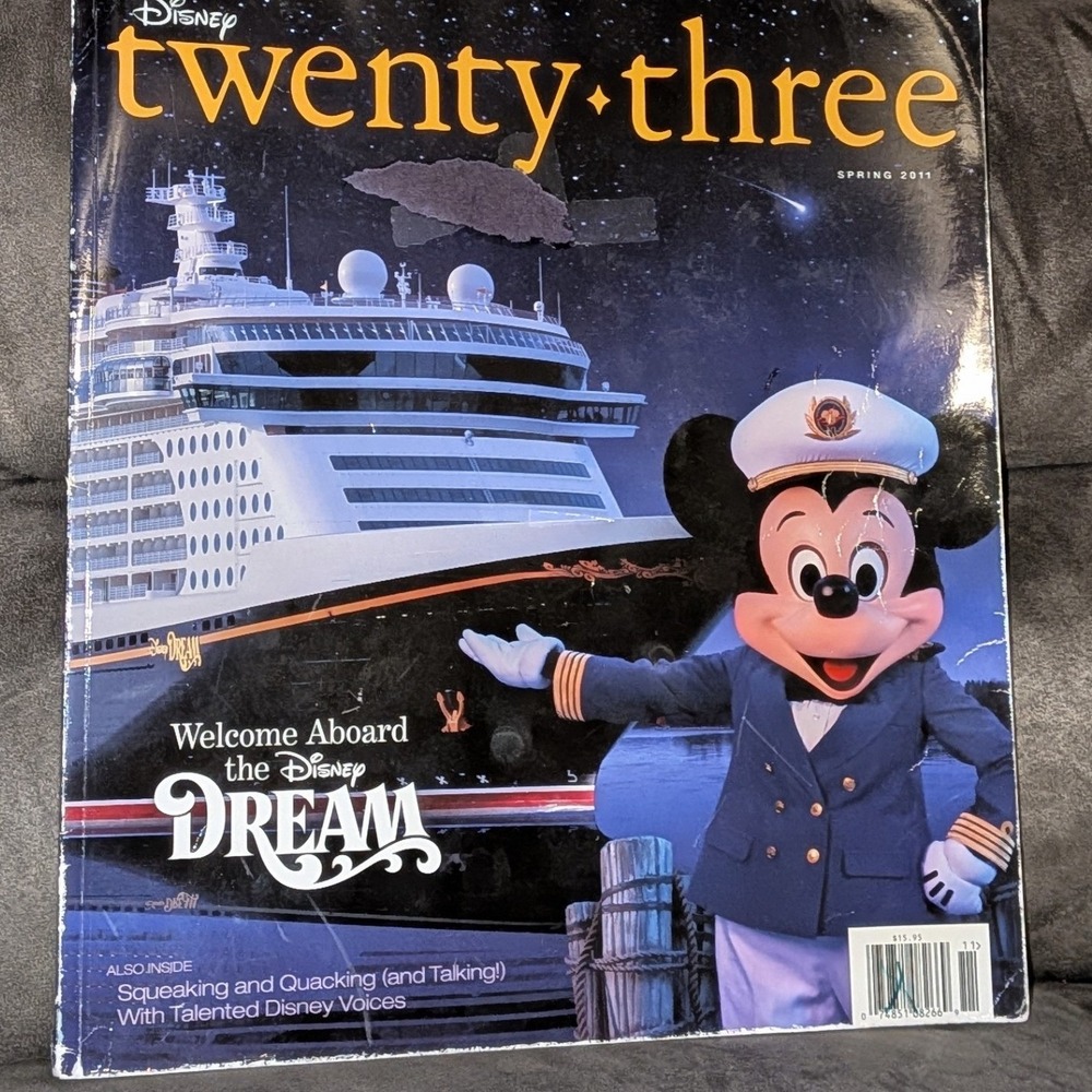 Disney D23 Twenty-Three Magazine Spring 2011 Disney‎ Dream Cruise Captain Mickey
